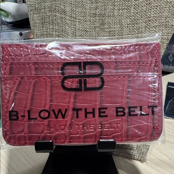 Card case slot holder B low the belt new red croc pattern NEW wallet money - Picture 2 of 3